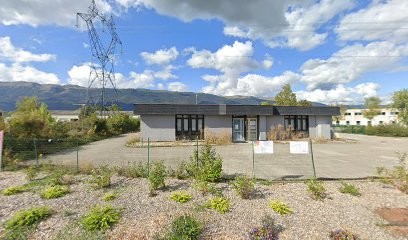 Eléonora Grelot, Ecole de Langues à Saint-Genis-Pouilly