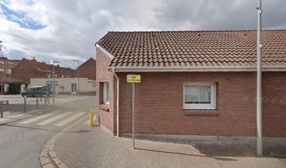 Triple A Madinina, Cours d'Anglais  