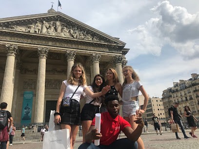 Alpadia Language Ecoles - Paris-Igny Summer Camp, Ecole de Langues à Igny